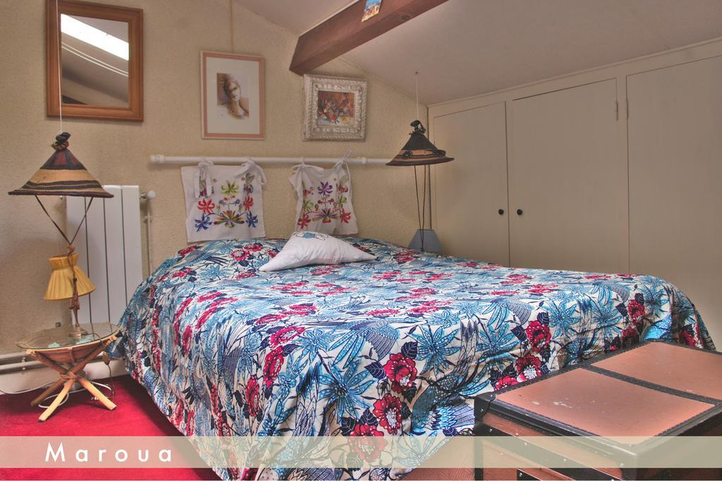 Bed and Breakfast Chez Mamie Et Papi à Puynormand Chambre photo