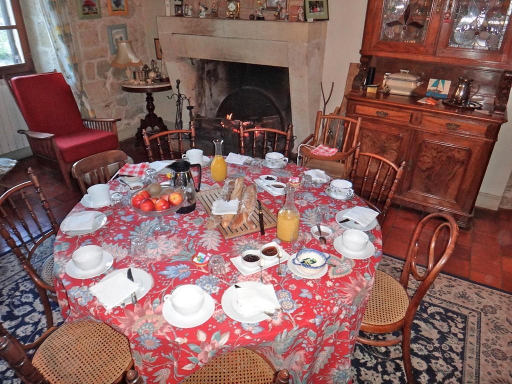 Bed and Breakfast Chez Mamie Et Papi à Puynormand Extérieur photo
